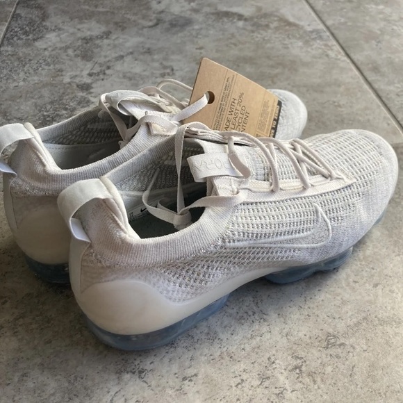 Nike Air VaporMax 2021 FK Flyknit Phantom Summit DJ9975-001 Women Size 11.5 NEW - Picture 2 of 6